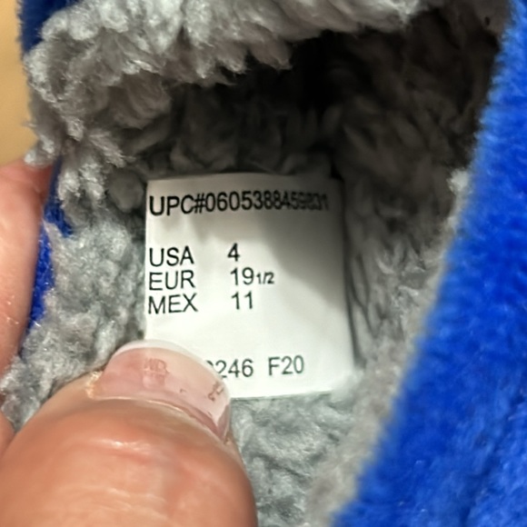 Shark Slippers Toddler Baby Shark Size 5 - Picture 10 of 11